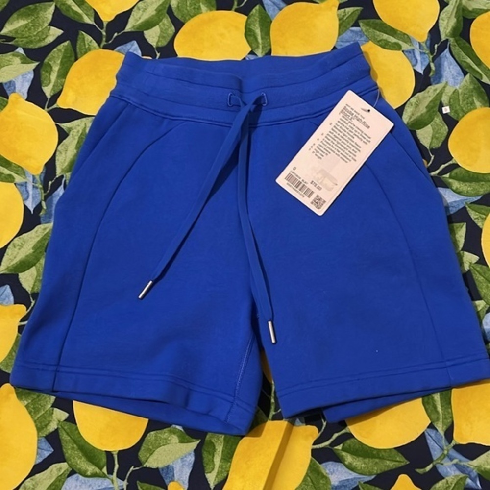 NWT Lululemon Scuba High-Rise 5”